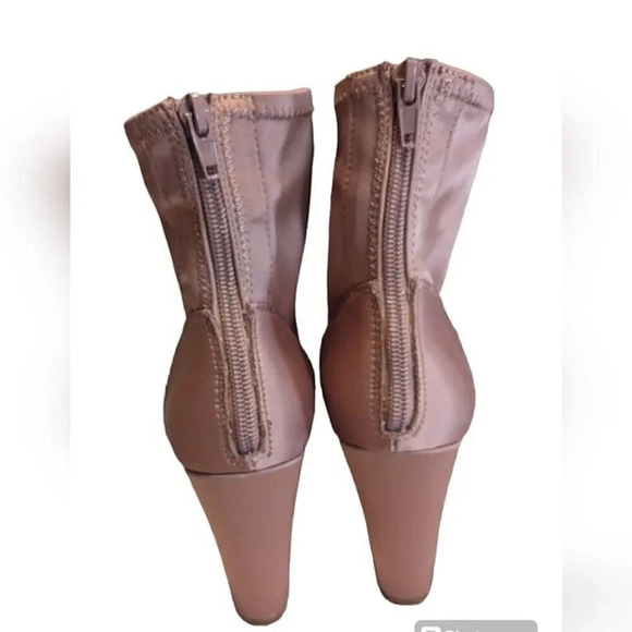 Nine West beautiful peach booties - Picture 5 of 8